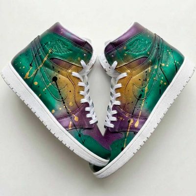 Custom graffiti sur Nike Air Jordan 1 Mid