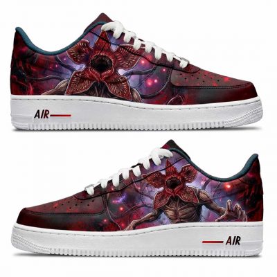 Custom personnalisé "Stranger Things" su baskets Nike Air Force 1